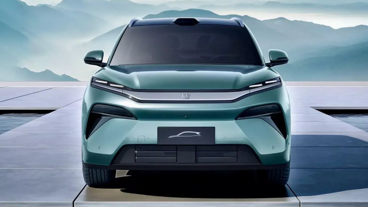 BYD, 7 koltuklu hibrit SUV modeli Sealion 8’i tanıttı